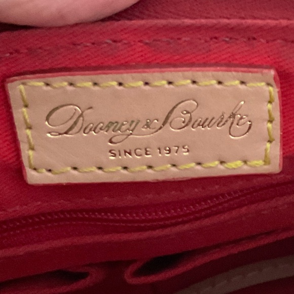 Dooney & Bourke Shoulder Barrel Bag Gold & White Stripes with Taupe Straps EUC - Picture 6 of 10